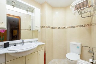 Piso en venta en Camino de Ronda - Rosaleda en Granada