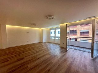 Piso en venta en Ensanche - Diputación en Alicante