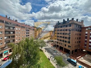 Piso en venta en Tenderina Alta - Fozaneldi en Oviedo