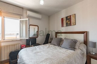 Piso en venta en Valdezarza en Madrid