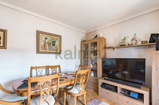 Piso en venta en Valdezarza en Madrid
