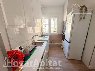 Piso en venta en L´Amistat en Valencia