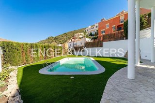 Chalet en venta en Manantiales - Lagar - Cortijo en Alhaurín de la Torre