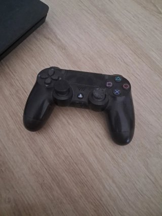 Consola PS4 Slim Negra