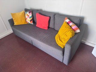 Sofá cama IKEA FRIHETEN