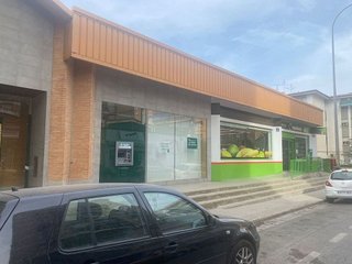 Local comercial en alquiler en Polígono Cartuja – La Paz en Granada