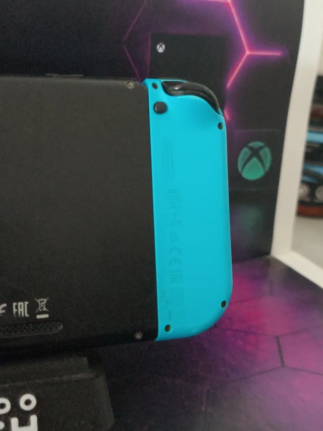 +Nintendo Switch V2 Blu/Nero con Joy-Con nuovi e microSD 128gb