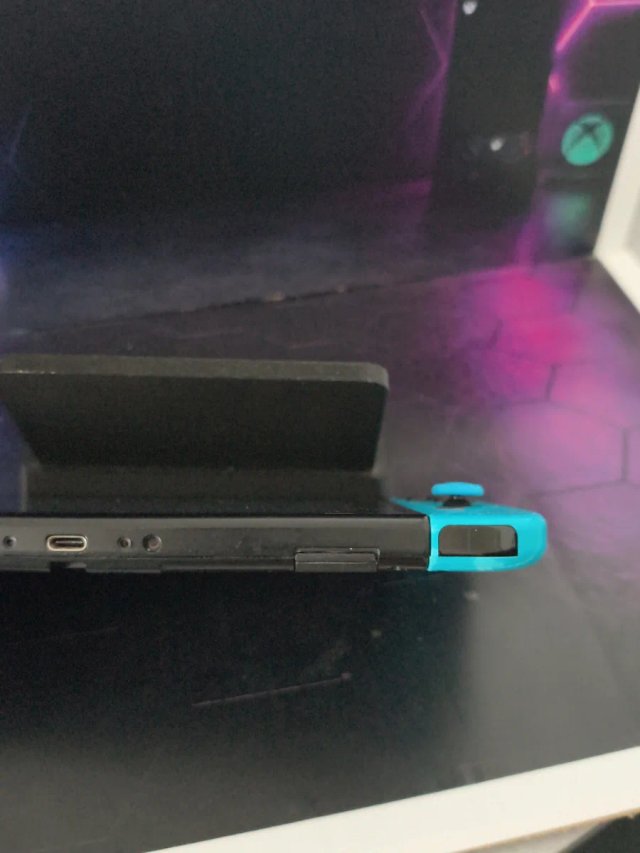 +Nintendo Switch V2 Blu/Nero con Joy-Con nuovi e microSD 128gb