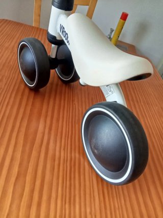 Bicicleta de equilibrio infantil VROOOM