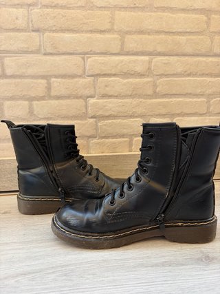 Botas militares negras