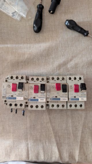 Guardamotores Telemecanique GV2-M (Lote)
