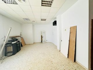 Local comercial en venta en Gamarra - La Trinidad en Málaga