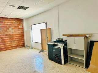 Local comercial en venta en Gamarra - La Trinidad en Málaga