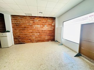 Local comercial en venta en Gamarra - La Trinidad en Málaga