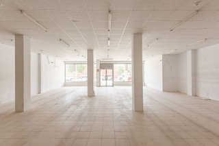 Local comercial en venta en Chantrea en Pamplona