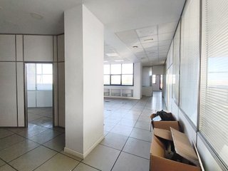 Oficina en venta en Palacio de Congresos - Urbadiez - Entrepuentes en Sevilla