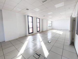 Oficina en venta en Palacio de Congresos - Urbadiez - Entrepuentes en Sevilla