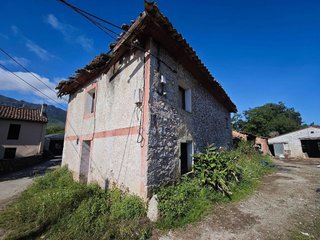 Chalet en venta en Celorio-Poó-Parres en Llanes