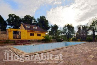 Chalet en venta en Urbanizaciones en Llíria