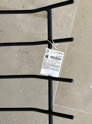 Set Chimenea Forja Zara Home Negro con etiqueta.