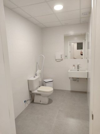 Oficina en alquiler en Nueva Andalucía en Almería