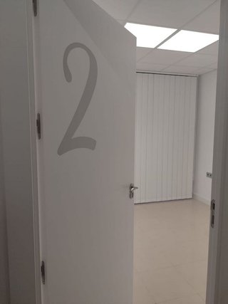 Oficina en alquiler en Nueva Andalucía en Almería