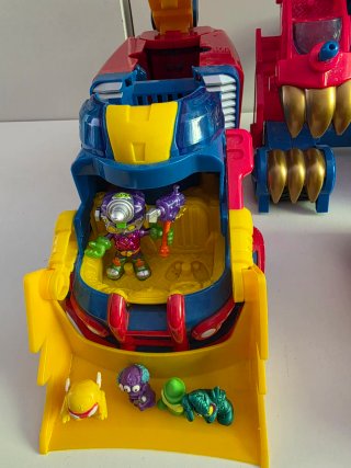 PACK SUPERTHINGS ROBOT, MOTO, CAMION.