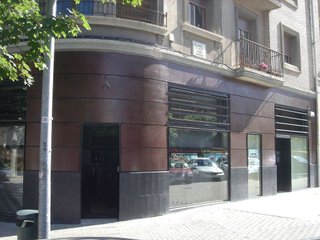 Local comercial en alquiler en Ensanche en Pamplona