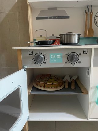 Cocinita de juguete de madera