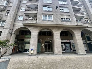 Oficina en alquiler en Numancia - San Fernando en Santander