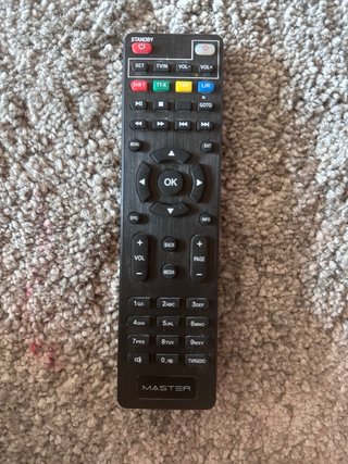 Televisor Samsung 19” LCD con mando – HDMI y USB