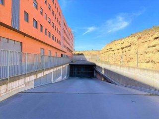 Garaje en venta en Portillejo - Valdegastea en Logroño