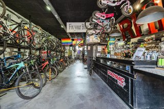 Local comercial en venta en Zona Puerto Deportivo en Fuengirola