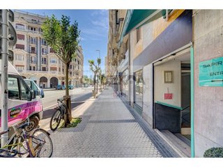 Local comercial en venta en Gros en San Sebastián-Donostia