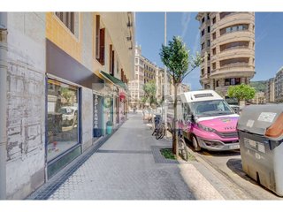 Local comercial en venta en Gros en San Sebastián-Donostia