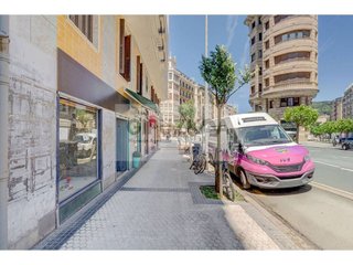 Local comercial en venta en Gros en San Sebastián-Donostia