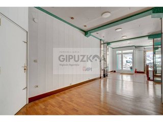 Local comercial en venta en Gros en San Sebastián-Donostia