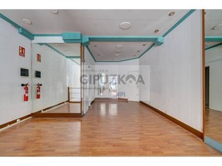 Local comercial en venta en Gros en San Sebastián-Donostia