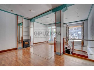 Local comercial en venta en Gros en San Sebastián-Donostia