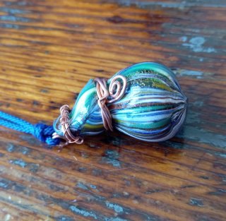 Collana ciondolo vetro multicolore