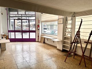 Local comercial en venta en Azpilagaña en Pamplona