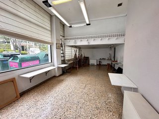 Local comercial en venta en Azpilagaña en Pamplona