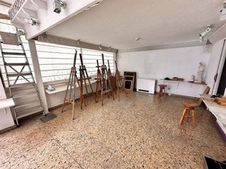 Local comercial en venta en Azpilagaña en Pamplona