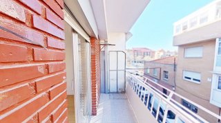 Piso en venta en Palomeras sureste en Madrid