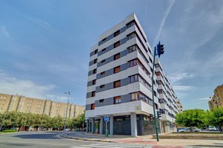 Local comercial en venta en Ermitagaña - Mendebaldea en Pamplona