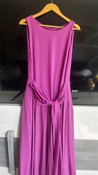 Vestido largo rosa con cinturón