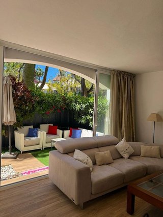 Piso en venta en La Dama de Noche-La Alzambra en Marbella