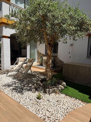 Piso en venta en La Dama de Noche-La Alzambra en Marbella