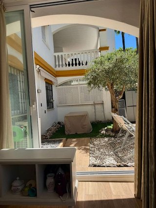 Piso en venta en La Dama de Noche-La Alzambra en Marbella