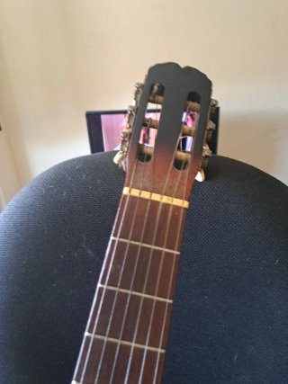Guitarra Clásica con Detalles